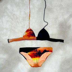 Victoria’s Secret bikini, M top & L bottom. Perfect condition!